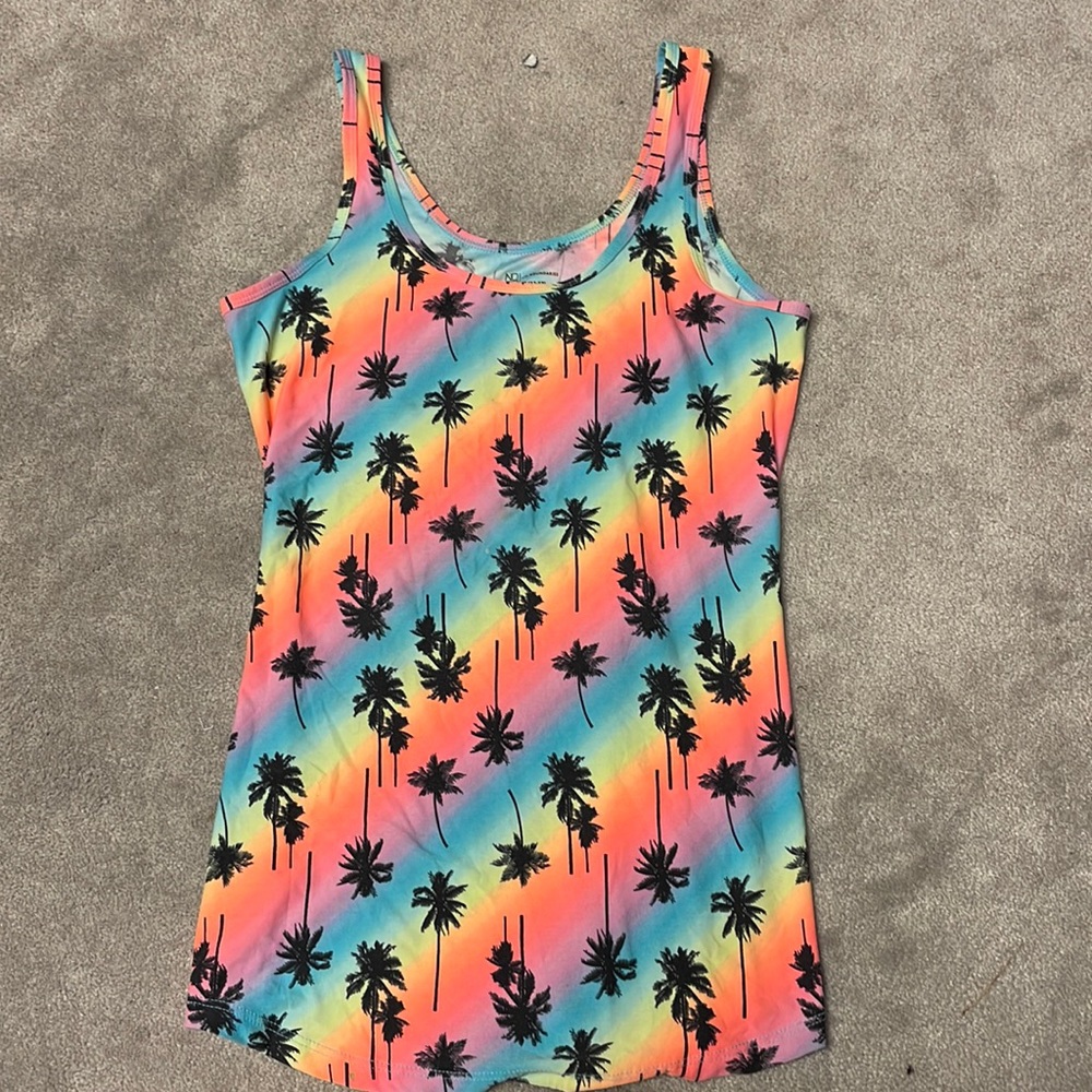 No Boundaries tank top. Size L